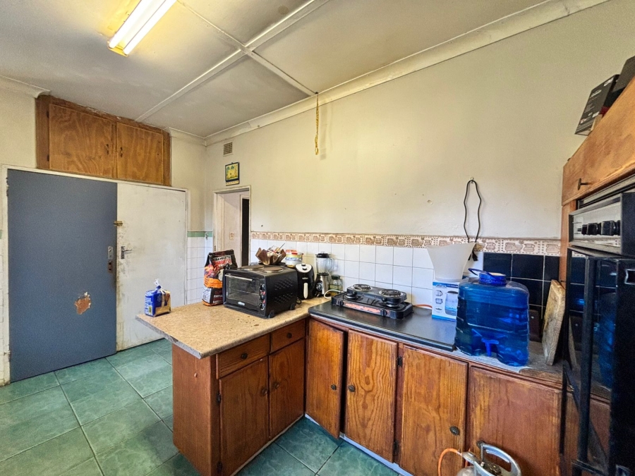 6 Bedroom Property for Sale in Songloed North West